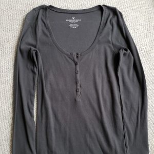 American Eagle women's henley shirt